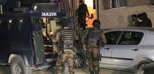 istanbulda_genis_capli_teror_operasyonu_1416364494_8274