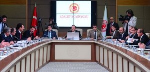 yargi_paketindeki_cok_kritk_ayrinti_1415853724_2631